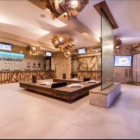 مكان تخييم Mobil 3 Avec Jacuzzi Le Grau-dʼAgde