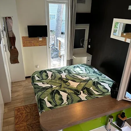 Mobil 3 Avec Jacuzzi Le Grau-dʼAgde